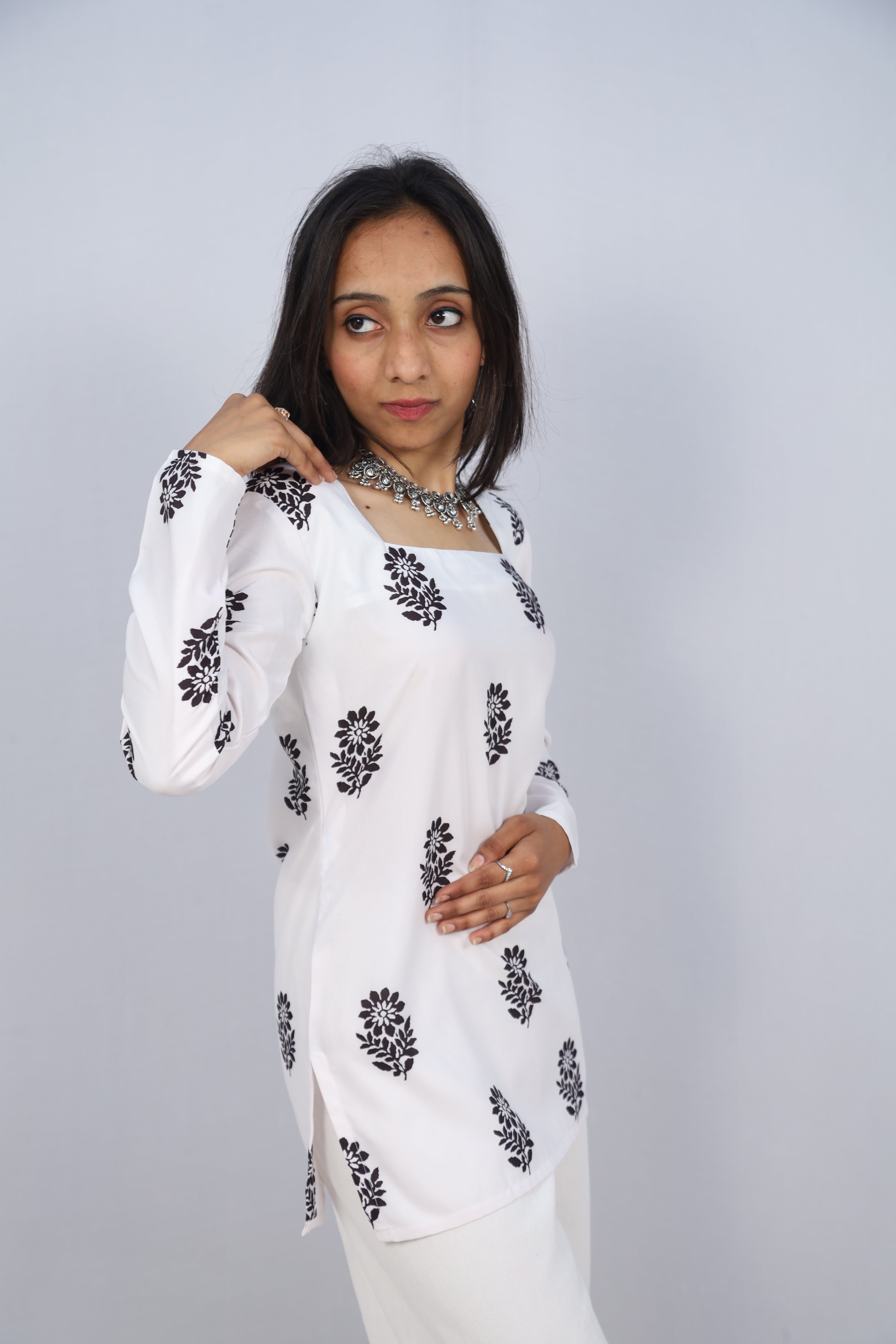 AASHVI Multicolor Cotton Short Printed Kurti For Women & Girls