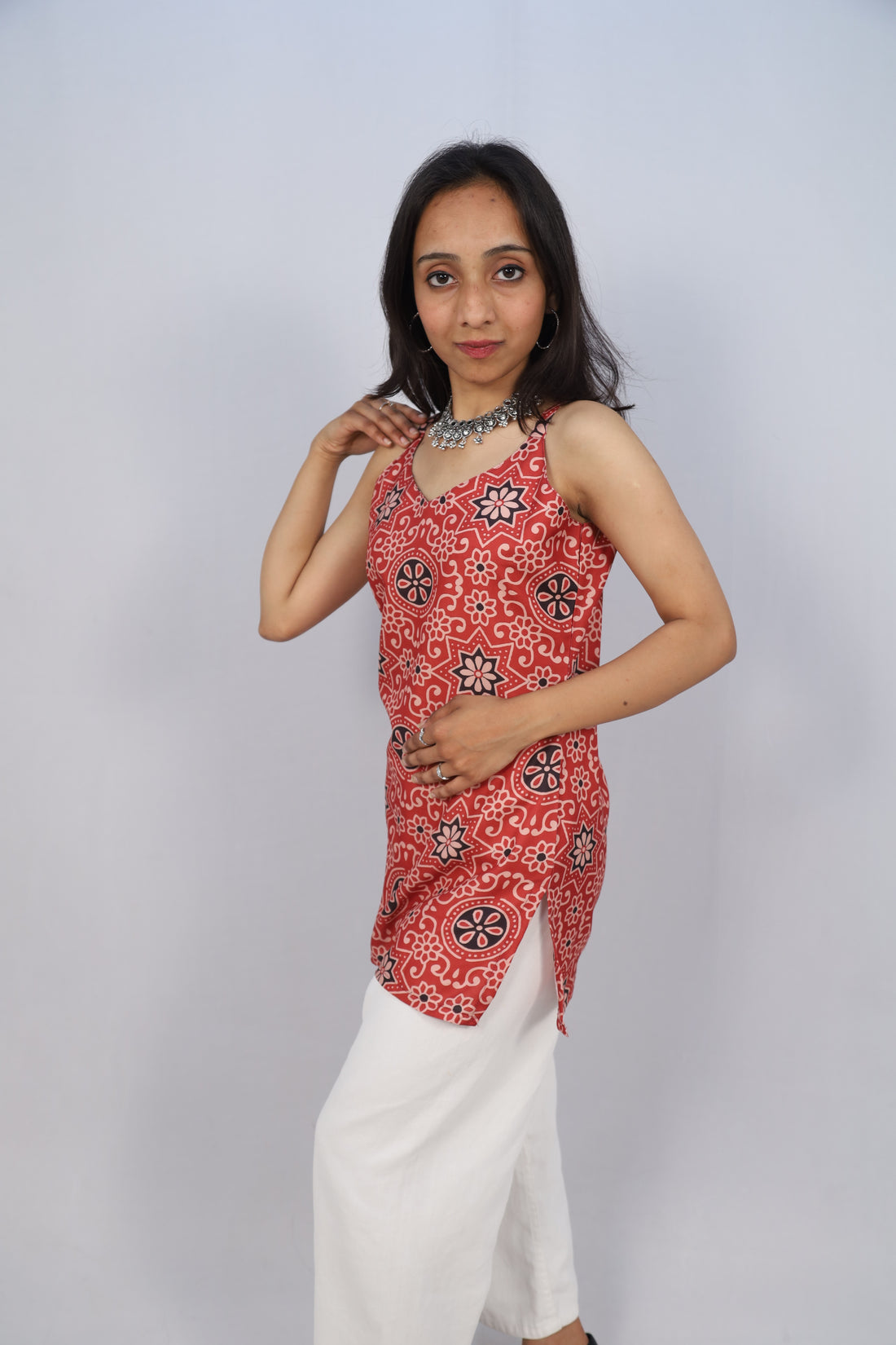 HIRVAA Multicolor Cotton Short Printed Kurti For Women & Girls
