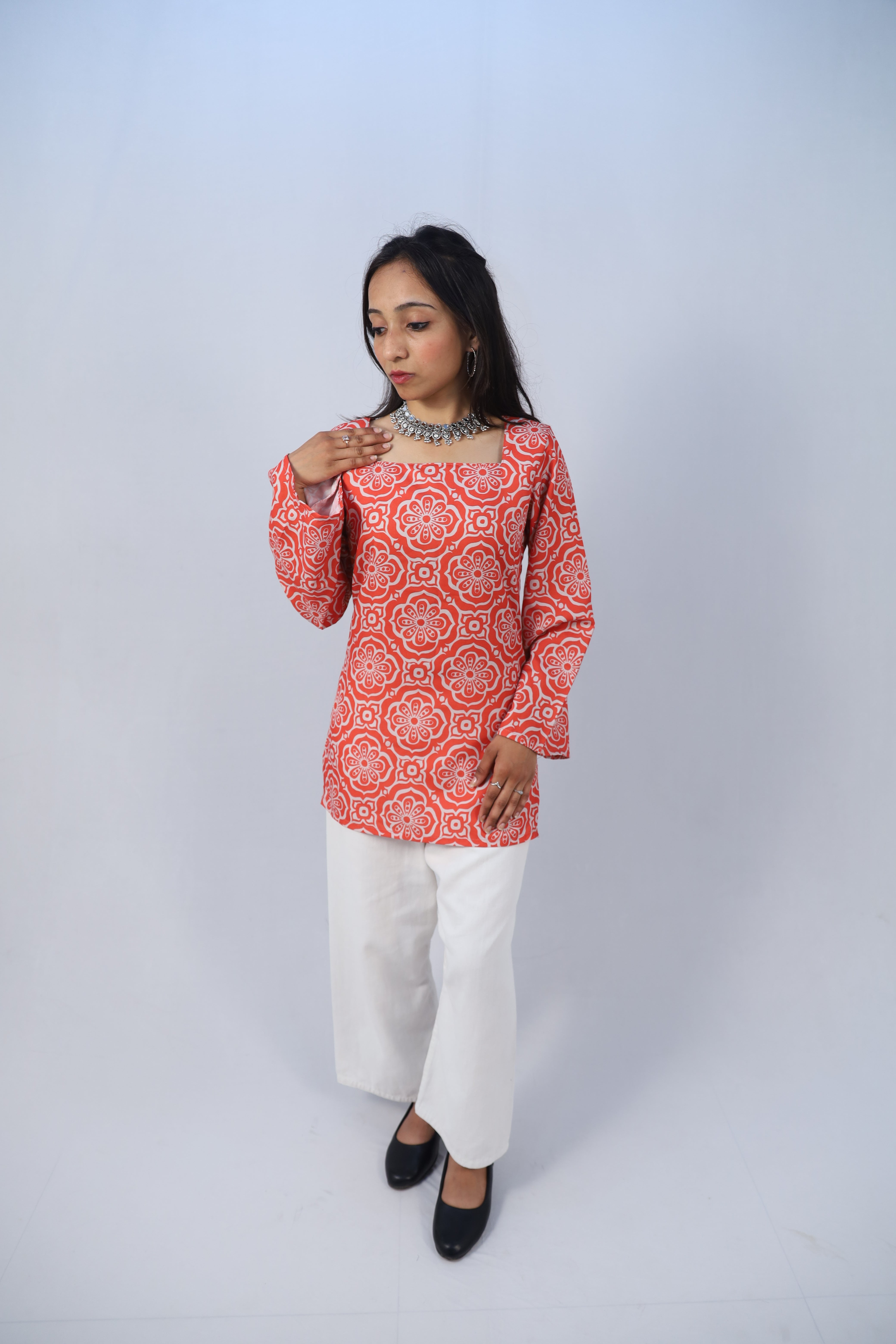 MISHREE Multicolor Cotton Short Printed Kurti For Women & Girls